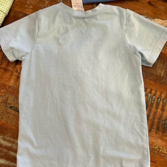 Plays on the dirt embroidered tee - Picture 3 of 3